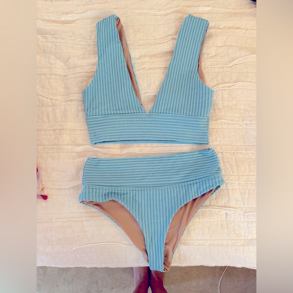 Nilu Bikini - image 1